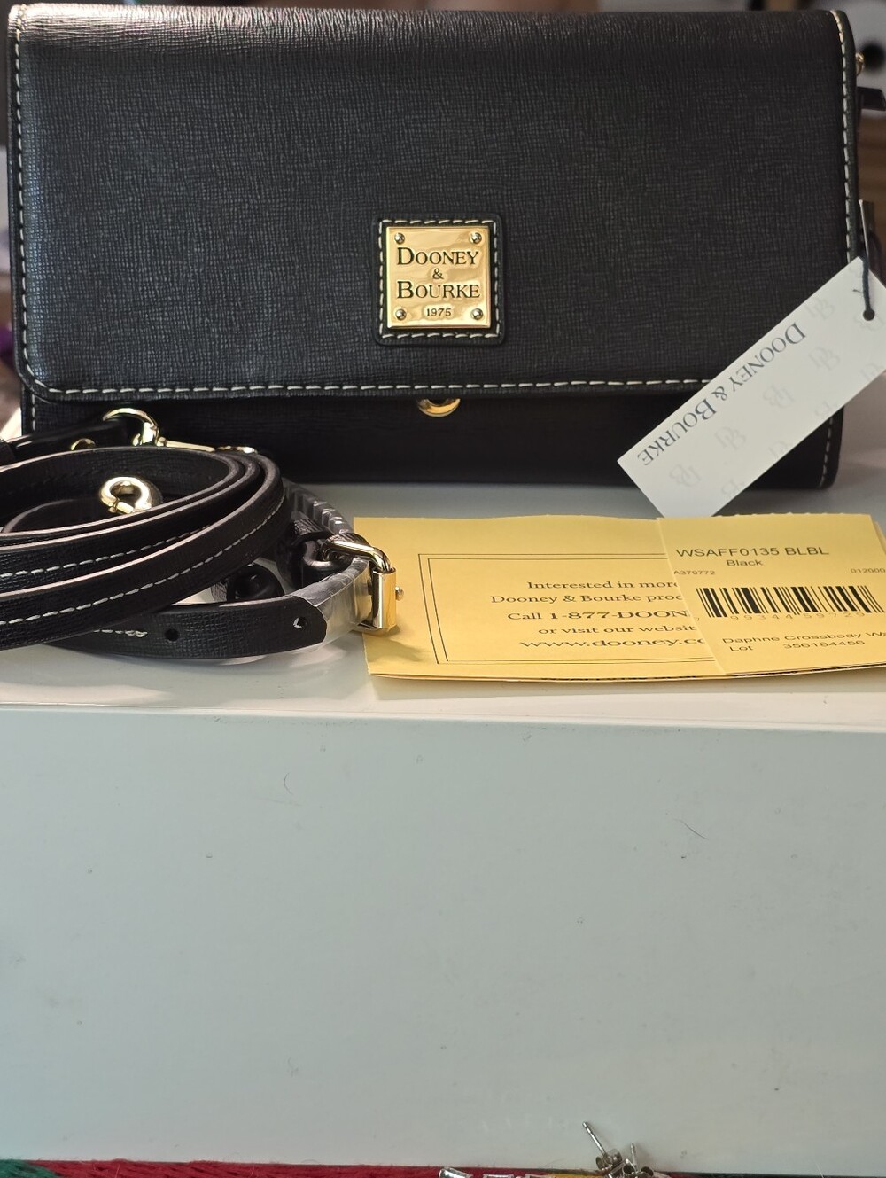 NWT Dooney & Bourke Black Daphne Crossbody Wallet